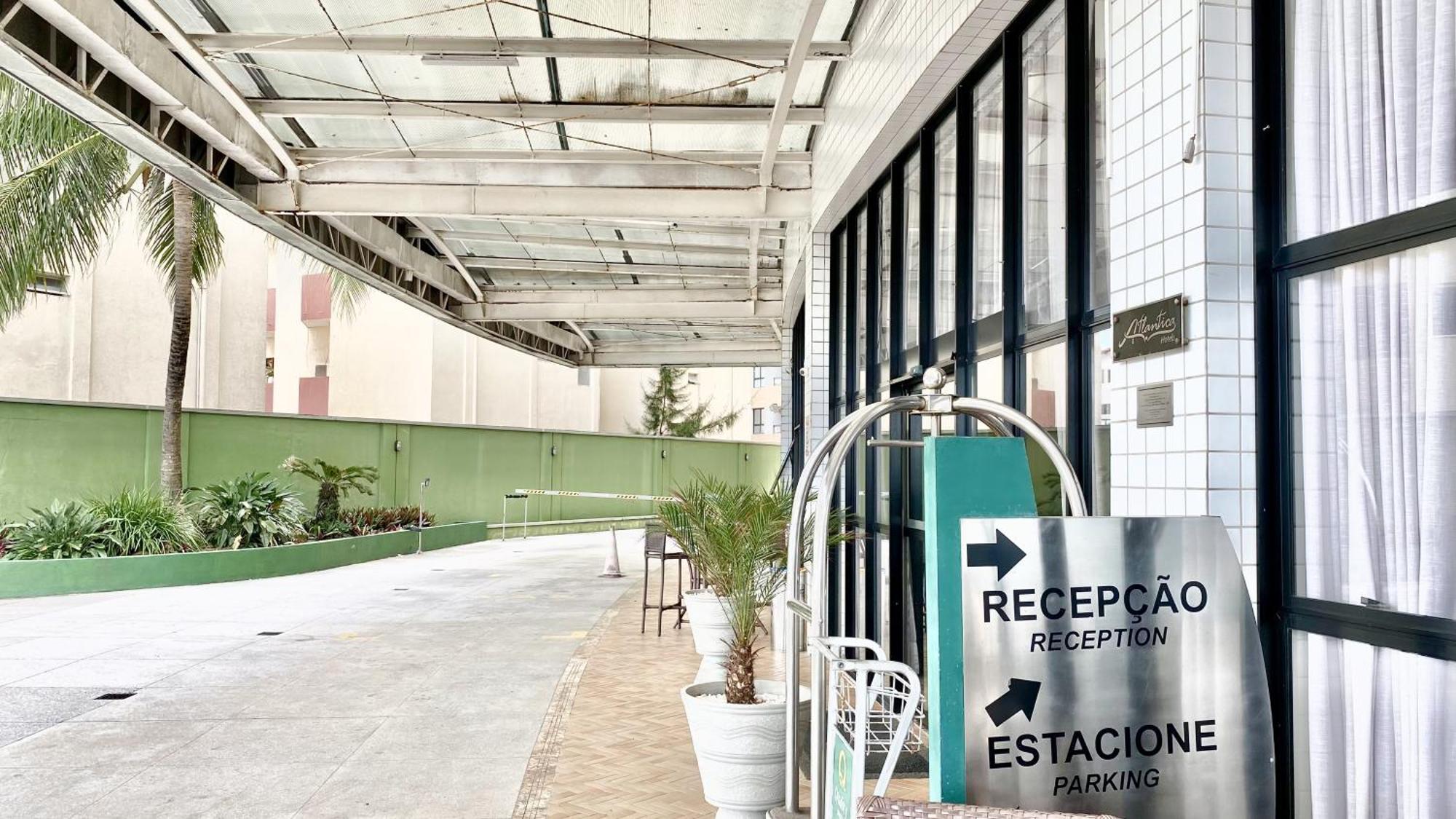 Plaza Apartment *